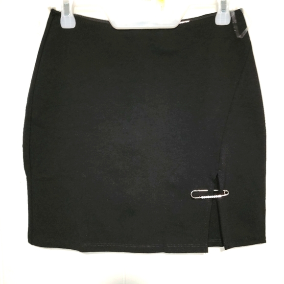 NWT Dolls Kill Sexy Classy Black Skirt , With Blinged Put Safety Pin 🧷 - Picture 1 of 9